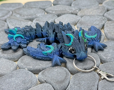 Lunar-Drachen-Anhänger – Nachtblau