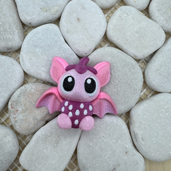 Mini-Fledermaus "Erdbeere" – Süß, frech & einzigartig