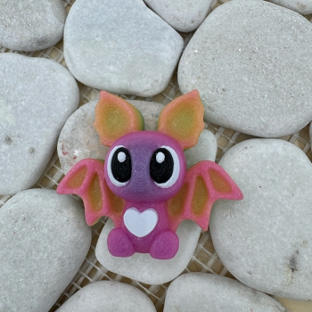 Mini-Fledermaus mit Herz – Leuchtet im Dunkeln & strahlt pure Liebe aus