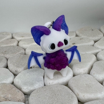 Pixie Fledermaus Weiß Lila Anhänger