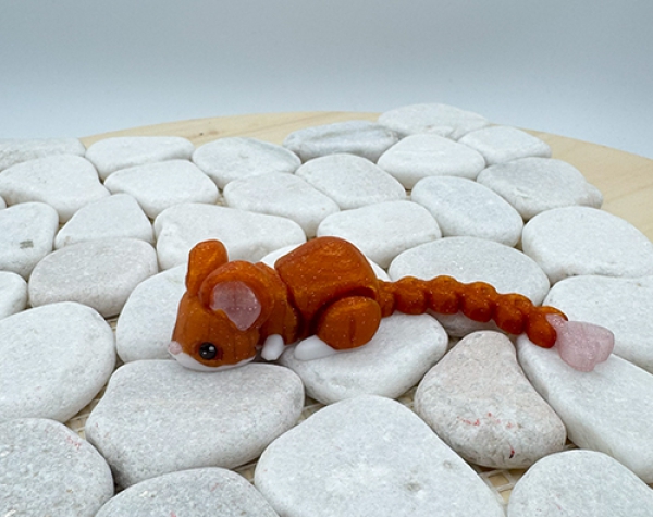 Baby Maus Braum mit beweglichem Schwanz