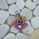 Mini-Fledermaus Schlüsselanhänger – mit Herz & Leucht-Effekt